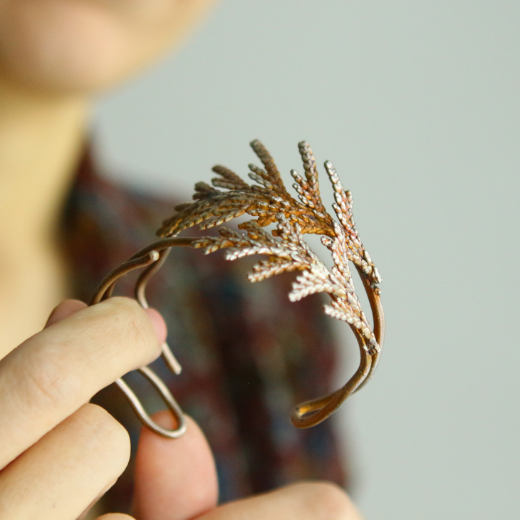 Thuja floral bracelet in colored silver, фото 3